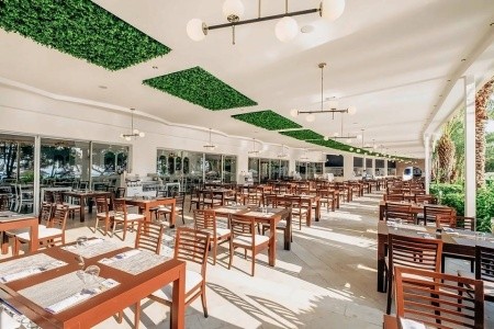 Utopia Beach Club - 3