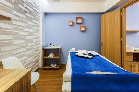 Theartemis Palace - 17