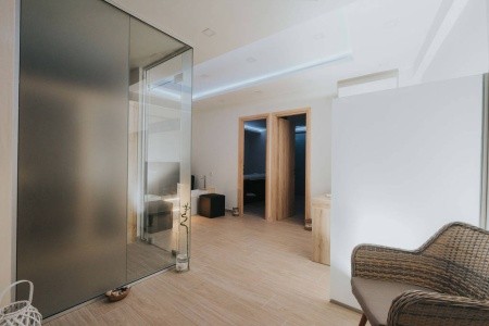 Kahlua Sea View Suites - 11