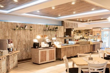 Estreya Residence - 4