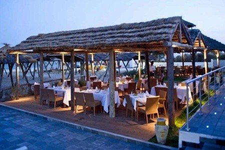 The Orangers Beach Resort & Bungalows - 9