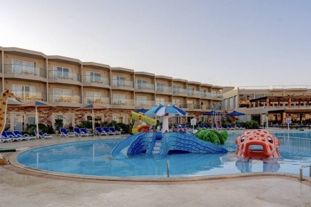 Hawaii Paradise Aqua Park Resort - 11