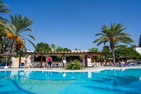 Paphos Gardens Holiday Resort - 2
