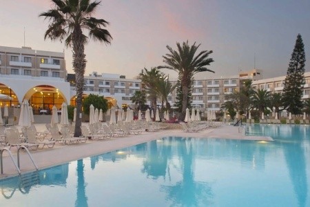 Louis Phaethon Beach - 5