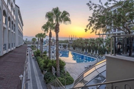 Port River Hotel & Spa - 3
