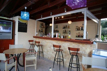 Elpis Studios & Apts - 2