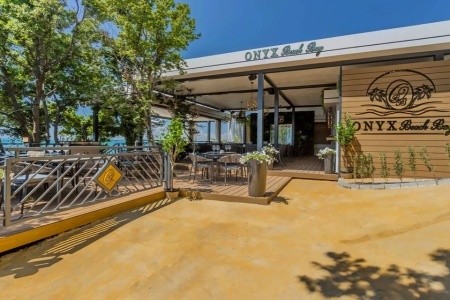 Onyx Beach Residence - 10