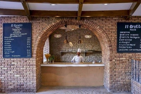 Parrotel Beach Resort - 2