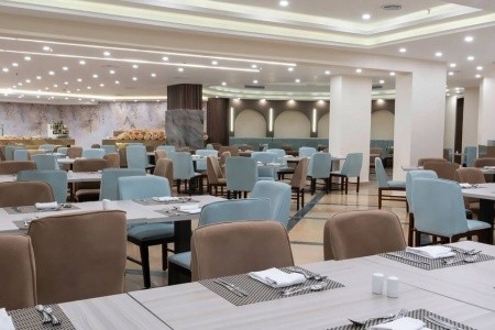 Parrotel Beach Resort - 9