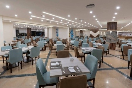 Parrotel Beach Resort - 10