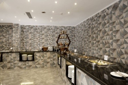 Ivy Cyrene Island Resort - 19