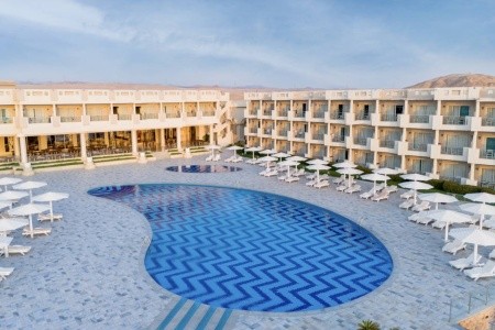 Sirena Beach Resort & Spa - 8