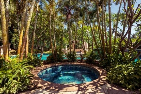 Howard Johnson Resort (Sanya Bay) - 2