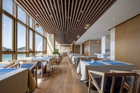 Čína Hainan Harman Resort Hotel Sanya 8 dňový pobyt Polpenzia Letecky Letisko: Praha March 2026 (15/03/26-22/03/26)