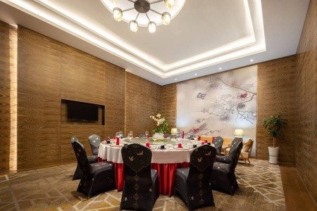 Čína Hainan Harman Resort Hotel Sanya 8 dňový pobyt Polpenzia Letecky Letisko: Praha March 2026 (15/03/26-22/03/26)