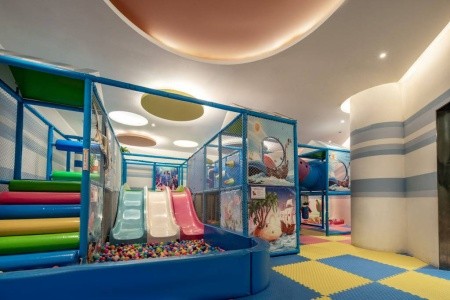 Čína Hainan Harman Resort Hotel Sanya 8 dňový pobyt Polpenzia Letecky Letisko: Praha March 2026 (15/03/26-22/03/26)