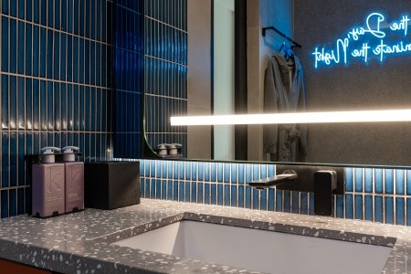 Thajsko Phuket Tribe Phuket Patong 9 dňový pobyt Polpenzia Letecky Letisko: Praha December 2026 (29/12/26- 6/01/27)