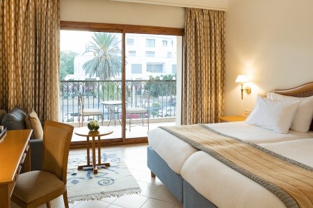 Mövenpick Resort & Marine Spa - 22