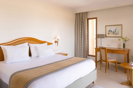 Mövenpick Resort & Marine Spa - 23