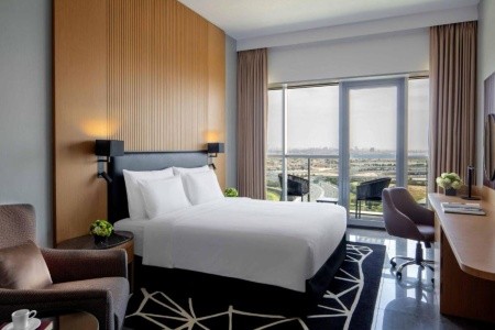 Spojené arabské emiráty Dubaj The First Collection Business Bay 8 dňový pobyt Raňajky Letecky Letisko: Viedeň May 2026 ( 8/05/26-15/05/26)