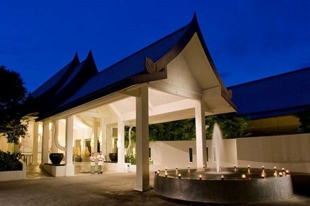 Thajsko Phuket Centara Kata Phuket 9 dňový pobyt Raňajky Letecky Letisko: Praha December 2026 (31/12/26- 8/01/27)