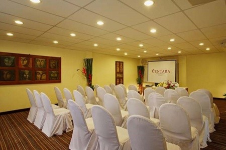 Thajsko Phuket Centara Kata Phuket 9 dňový pobyt Raňajky Letecky Letisko: Praha December 2026 (31/12/26- 8/01/27)