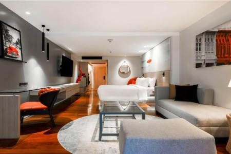 Radisson Red Phuket Patong Beach - 16