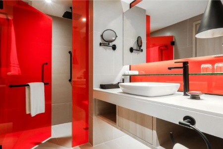 Radisson Red Phuket Patong Beach - 23