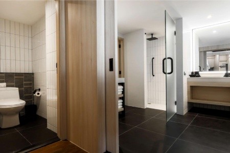 Radisson Red Phuket Patong Beach - 30