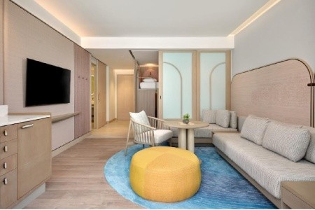 Thajsko Phuket Veranda Resort Phuket, Autograph Collection 14 dňový pobyt Raňajky Letecky Letisko: Praha July 2026 ( 1/07/26-14/07/26)