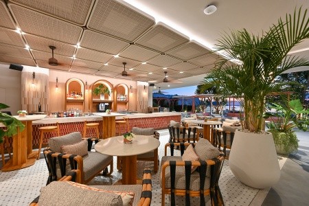 Thajsko Phuket Veranda Resort Phuket, Autograph Collection 14 dňový pobyt Raňajky Letecky Letisko: Praha July 2026 ( 1/07/26-14/07/26)