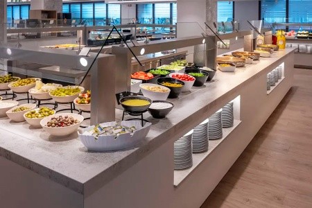 Španielsko Costa Brava Oasis Park 12 dňový pobyt Polpenzia Letecky Letisko: Praha June 2026 (23/06/26- 4/07/26)