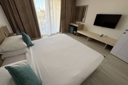 Titanic Beach Spa & Aquapark - 56