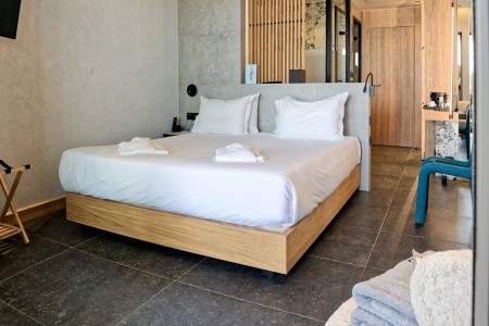 Ikones Seafront Luxury Suites - 41