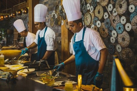 Maldivy Lhaviyani Atol Hurawalhi Resort Maldives 11 dňový pobyt Polpenzia Letecky Letisko: Praha June 2026 (17/06/26-27/06/26)