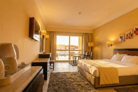 Regency Plaza Aquapark & Spa - 73