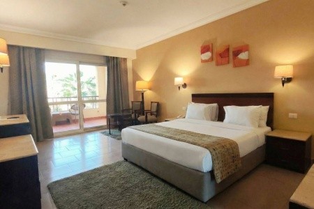 Regency Plaza Aquapark & Spa - 75