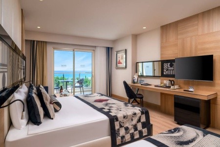 Delphin Imperial - 33