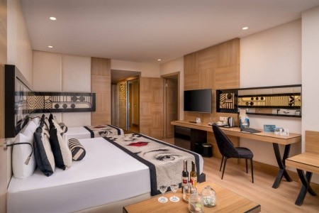 Delphin Imperial - 38