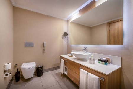 Delphin Imperial - 44