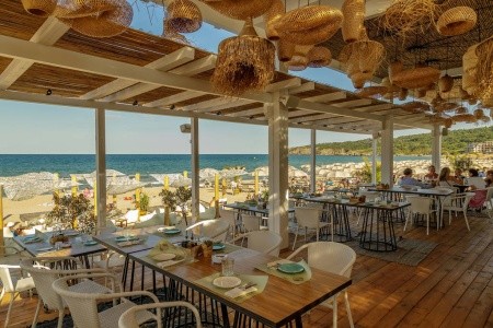 Green Life Beach Resort - 8