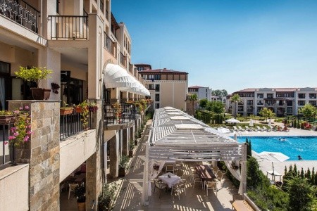 Green Life Beach Resort - 12