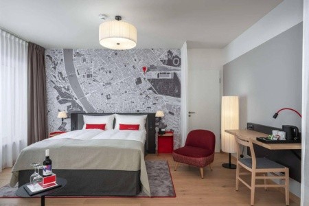 Maďarsko Budapešť a okolie Intercity Hotel Budapest 3 dňový pobyt Raňajky Vlastná November 2026 (29/11/26- 1/12/26)