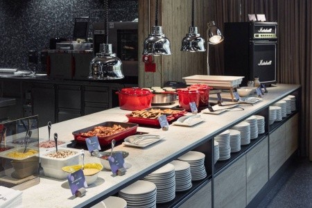 Česká republika Praha a okolie Stages Hotel Prague 5 dňový pobyt Raňajky Vlastná April 2026 ( 5/04/26- 9/04/26)