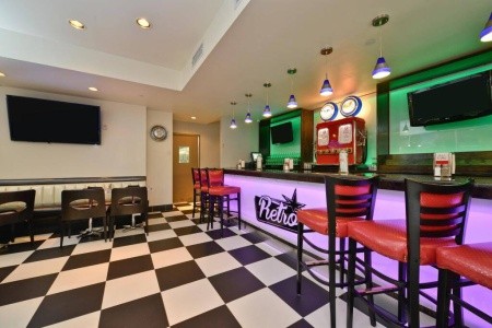 Holiday Inn Lower East Side - 11