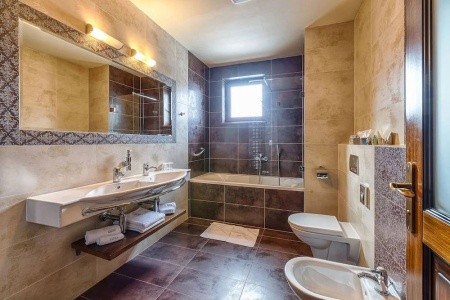 Slovensko Vysoké Tatry Borovica 7 dňový pobyt Raňajky Vlastná July 2026 ( 1/07/26- 7/07/26)