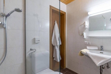 Rakúsko Alpbachtal / Wildschönau Harfenwirt (Niederau) 7 dňový pobyt Polpenzia Vlastná October 2026 ( 8/10/26-14/10/26)