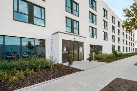 Super 8 By Wyndham Munich City North - 2