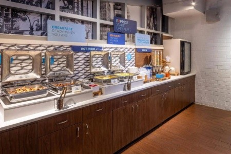 Holiday Inn Express New York City Times Square - 6