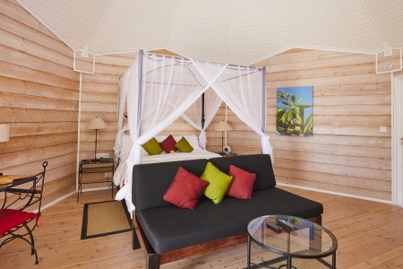 Maldivy Lhaviyani Atol Kuredu Island Resort 13 dňový pobyt All Inclusive Letecky Letisko: Praha September 2026 (29/09/26-11/10/26)